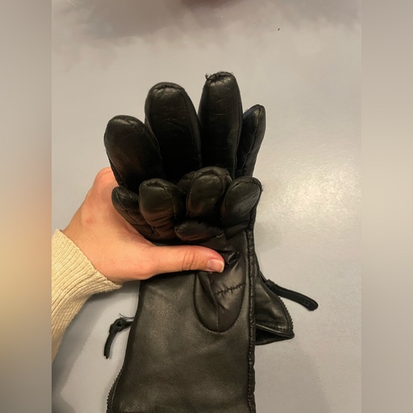Ugg gloves - Picture 3 of 6
